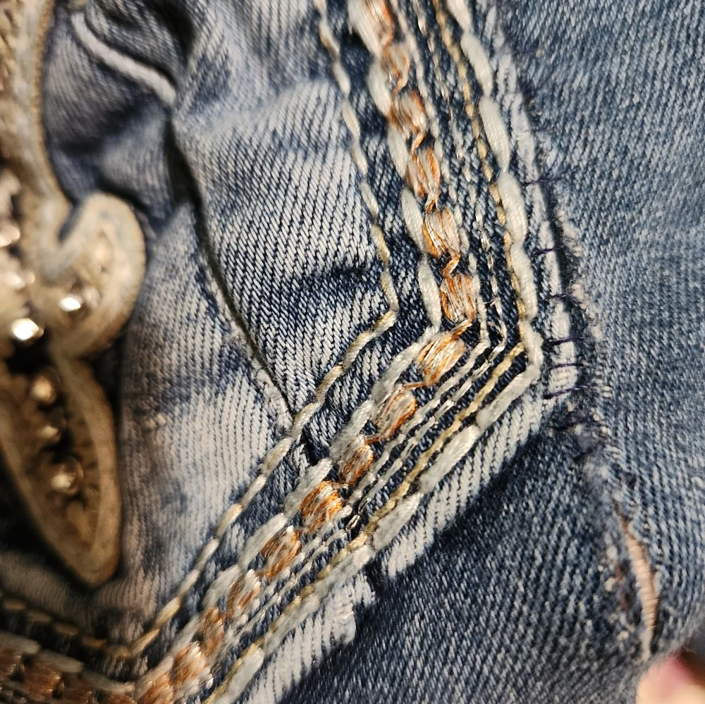 For reference only - Picture 2 of 6